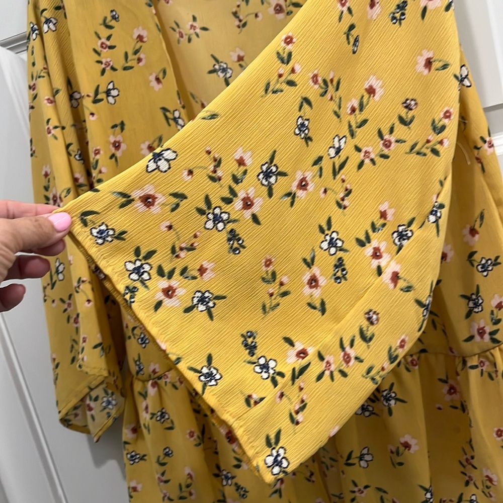 Liberty Love Kimono Vibrant Yellow Floral Women’s size L - Picture 4 of 6